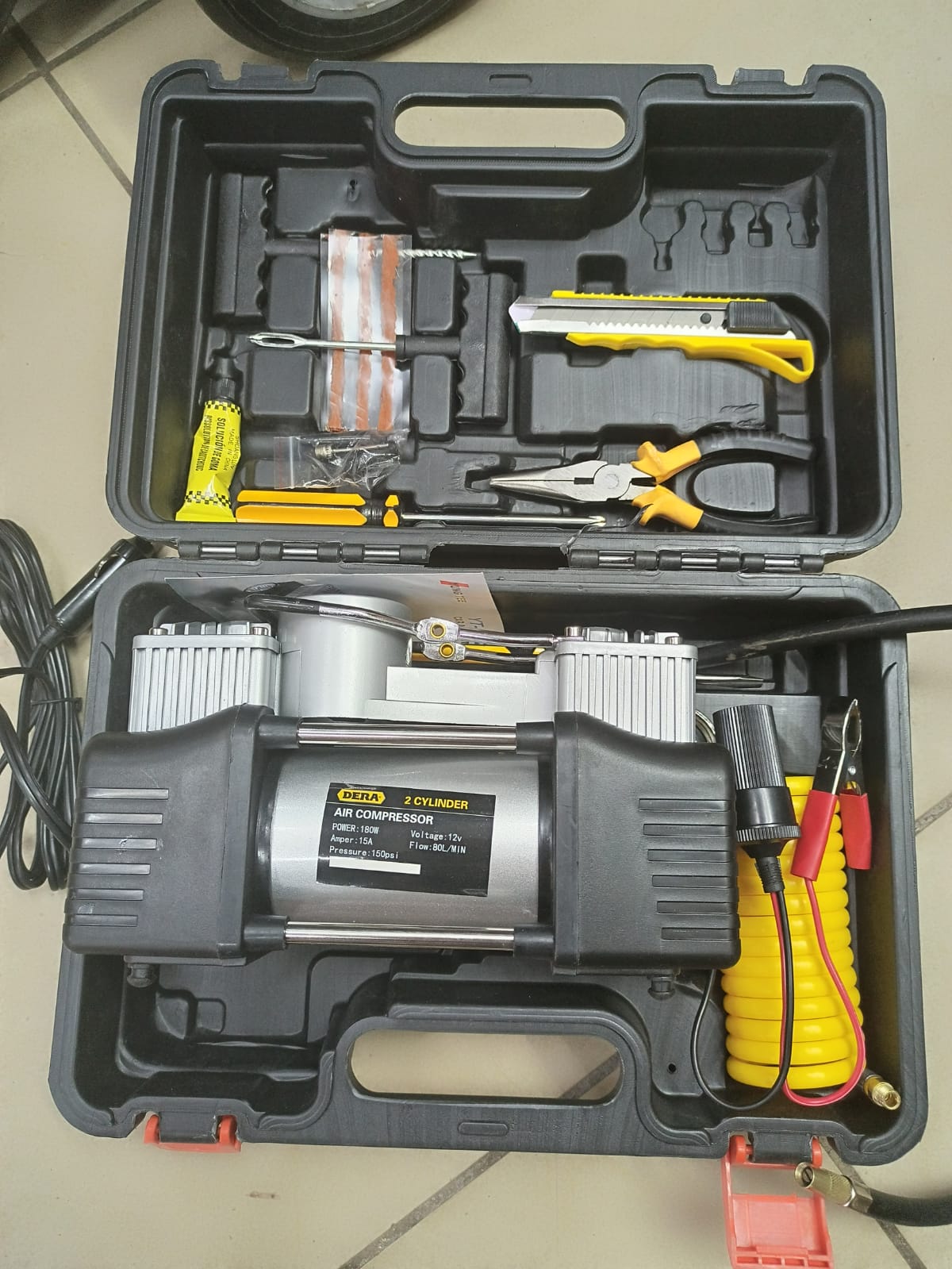 6e585947-fa2d-4031-ade0-eca77777e93f.jpg Dera Heavy Duty 2 Cylinder Tyre Inflator Air Compressor 12V - Image 1