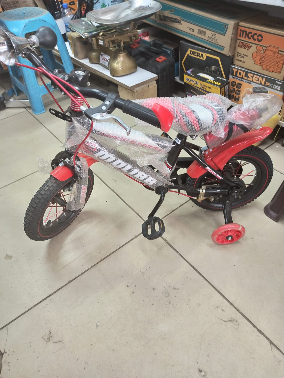 8438388f-4146-435d-9172-30b8b782df96.jpg Kids Bike - Image 1